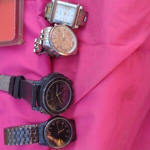 Lot of 4 working watches